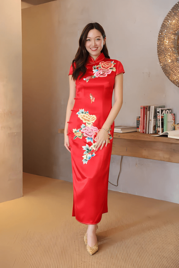 A Bride’s Guide to Customizing Your Qipao Wedding Dress Personalization and Embroidery