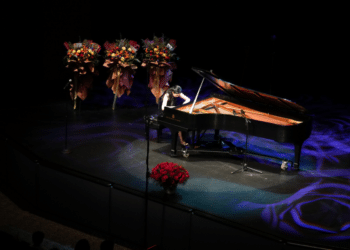 Alina Duan’s U.S. Debut Tour Artistry Meets Philanthropy_2