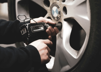 Electric Impact Wrench and Battery Power Revolutionizing Portable Tools