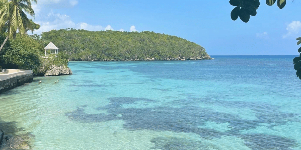 Embracing Romance and Adventure with Find Your Wonder with Hillary