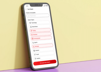 FlashFeed Redefining News with Personalized Content_2