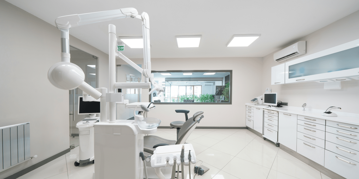 How Can You Ensure Laboratory Equipment Stays Clean?