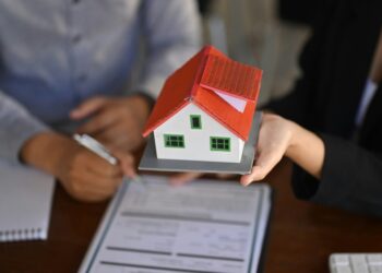 How Does a Reverse Mortgage Impact Your Family's Financial Future