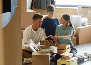 How New Yorkers Can Save Time and Space with a Moving and Storage Solution