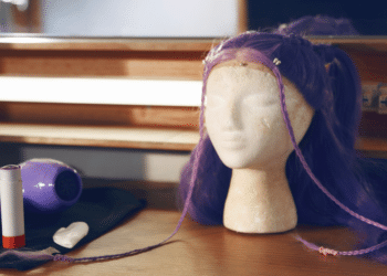 Understanding the Length and Style of a 14-Inch Wig_2