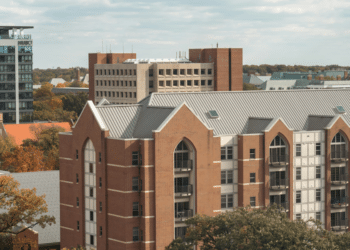 Advantages of Living Off-Campus: UIUC Housing