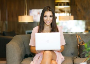 Discovering Opportunities Beyond Corporate Life in Entrepreneurship