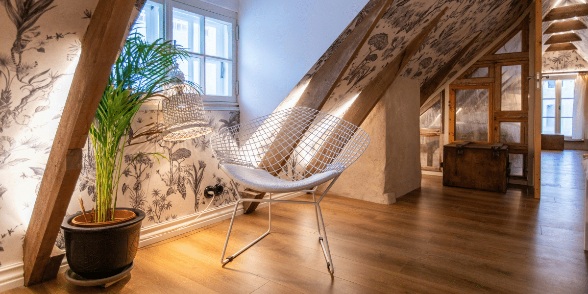 How to Apply and Remove Removable Wallpaper Safely