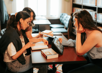 What to Consider When Selecting an MBA Program: A Step-by-Step Guide