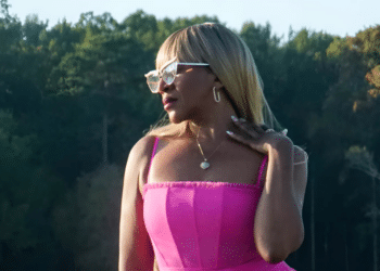 Unleashing Inner Strength: Holli Tabren McEachern’s Becoming Her Redefines Resilience and Empowerment