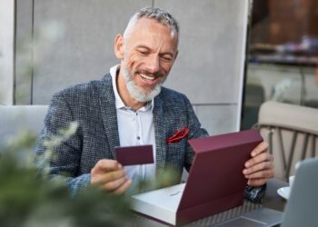 Five Reasons Gift Cards Make the Perfect NYC Holiday Gift