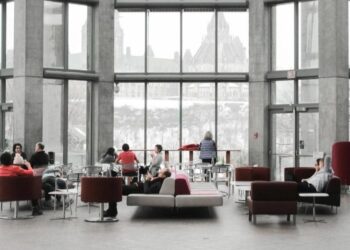 Crucial Factors to Consider Before Signing a Commercial Lease