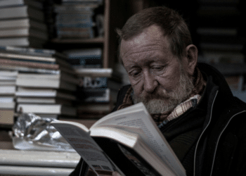 How Reading Aids Language Learning: Insights from Cleveland Professional Francesca Pollet