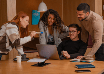 Empathy & Communication: Enhancing Customer & Agent Satisfaction