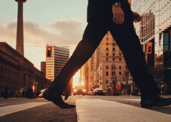 How Technology is Revolutionizing the Real Estate Market in Toronto