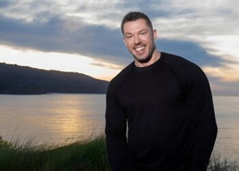 The Mentorship Matrix: How Legacy Learning Shapes Modern Business Leadership