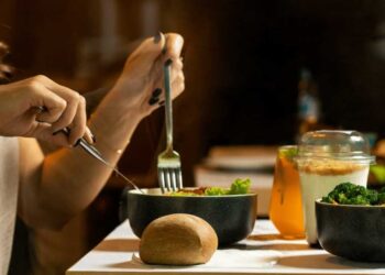 Nourishing the Body and Mind: The Art of Mindful Eating