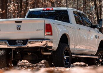 From Hauling to Adventure: How to Versatilely Equip Your Pickup Truck