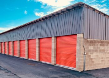 8 Signs You Really Need That Storage Unit