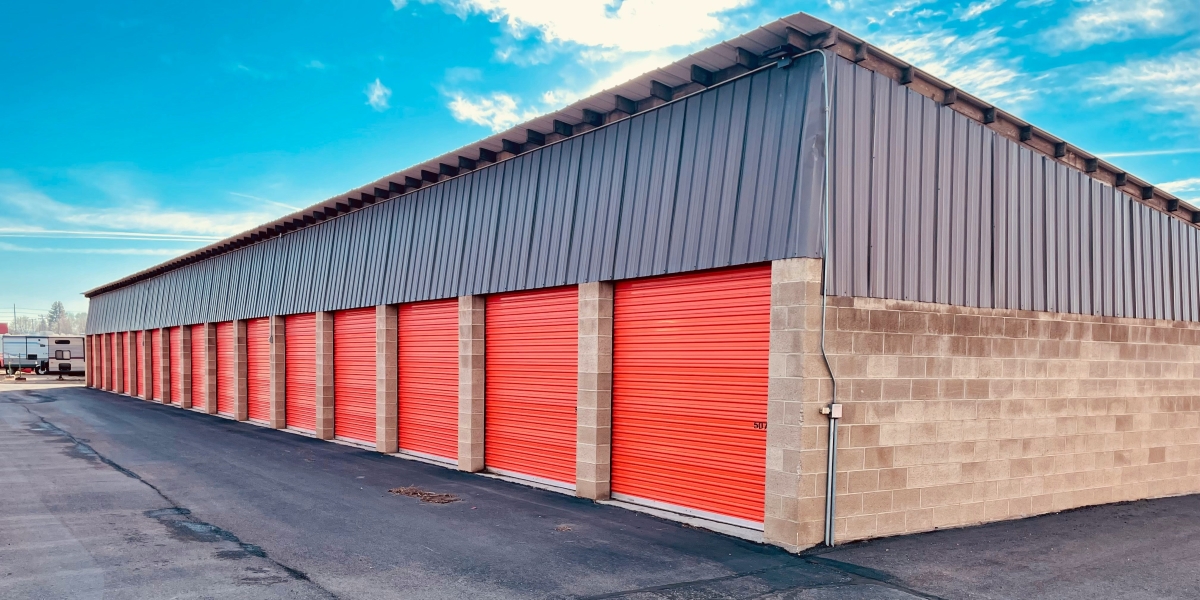 8 Signs You Really Need That Storage Unit