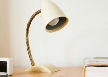 How to Choose the Perfect Table Lamp for Your Living Room: A Step-by-Step Guide