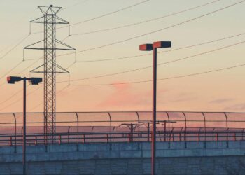 Why Electricity Can’t Be Stored and How We Deliver It Anyway