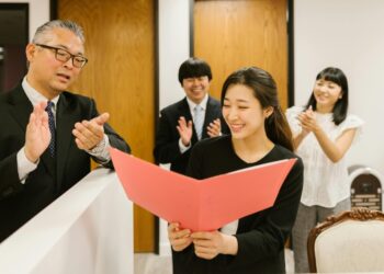 How to Show Appreciation to Employees and Clients