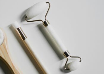 Benefits of Facial Massages and How to Perform Them at Home