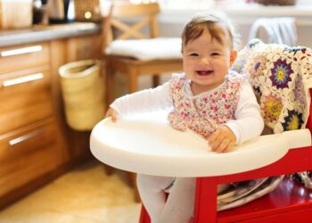 Tips from Little Partners: How to Choose the Right Toddler Kitchen Stool for Your Child