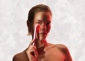 Solawave: The Beauty Tech That’s Changing Skincare Routines in New York