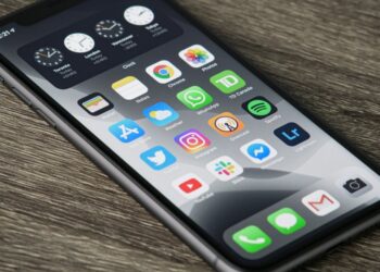 How iOS Apps Can Help Students Manage Time and Tasks