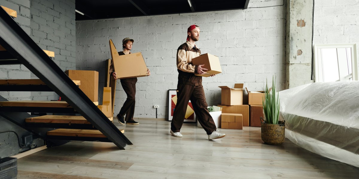 How to Pack and Move Heavy Furniture Safely and Reduce the Risk of Injury