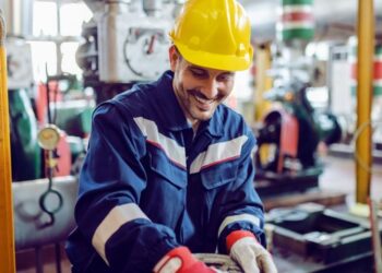 How to Choose the Right CMMS Software for Your Industry