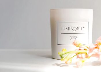 Illuminate Your Life: Pivotal Moments™ Candles Offer Clarity and Purpose in a World of Chaos