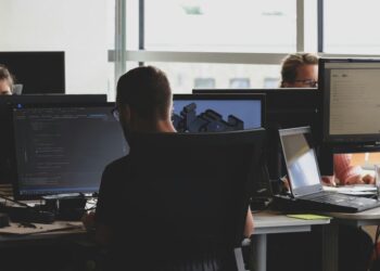 Breaking Into Microsoft Tech Roles: A Guide by HappyTechies