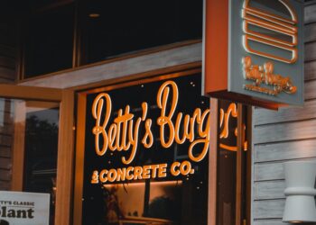 How Signage Can Enhance High-End Architecture – A Guide from a US Signage Specialist