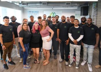 Leveraging Over 30 Years of Industry Experience: How iMoving's CEO Meyr Aviv Is Innovating Seamless Moving Solution