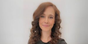 A Heartfelt Reflection on Love and Resilience in ‘Always Remember That Mommy Loves You’ by Breana Amthor