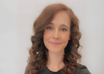 A Heartfelt Reflection on Love and Resilience in ‘Always Remember That Mommy Loves You’ by Breana Amthor