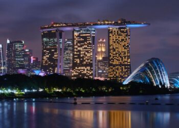 NYC vs Singapore: Salary, Living Cost & Lifestyle Comparison