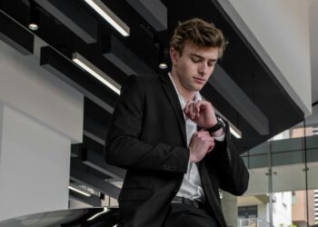 Understanding the Role of Emotional Intelligence and Technical Skills in Effective Leadership