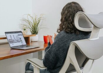 Why Ergonomically Designed Workspaces Can Support a Healthier Body and Mind