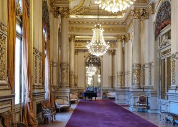 Exploring Two Premier Luxury Developments: Upperhouse and The Sen