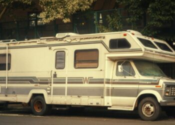 Can You Sell a Damaged RV in New York? Insights from HeyRV