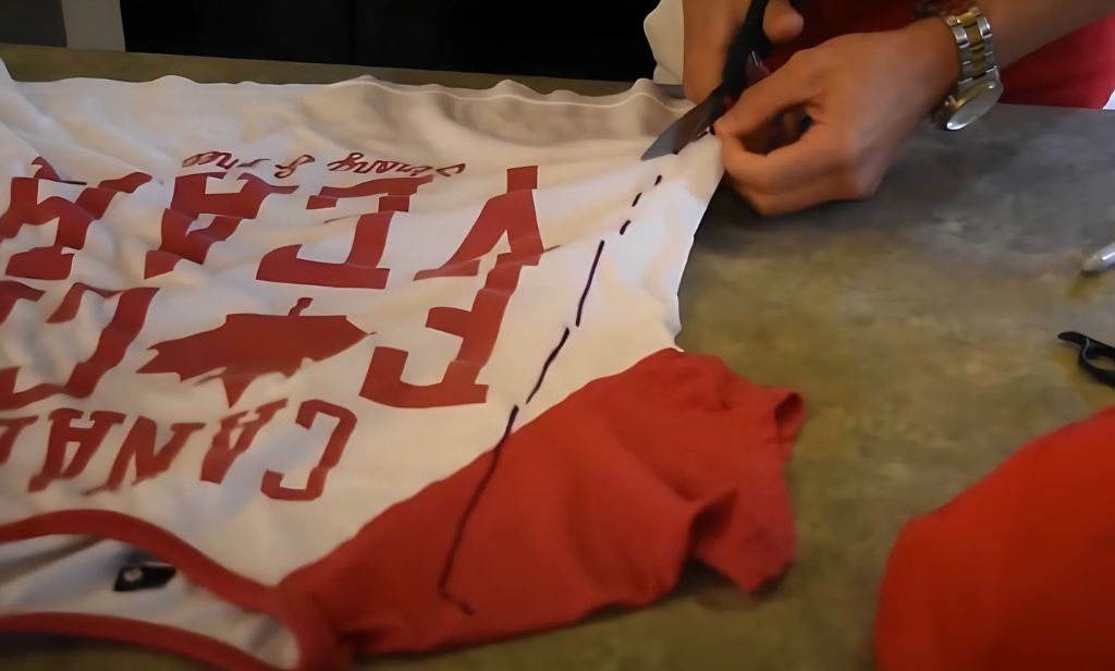 UniAesthetics' Simple Guide to Making the Ideal Cutoff T-Shirt