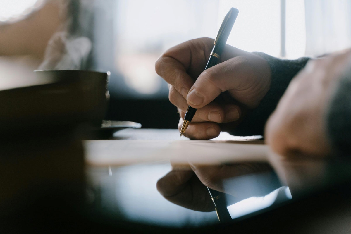 The Role of Ghostwriters in Fiction Writing: Expert Tips by Ghost Book Writers