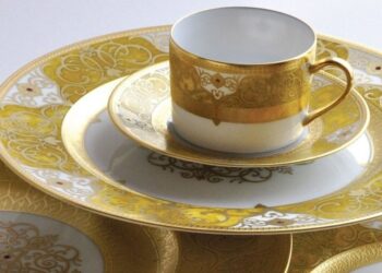 A Helpful Guide to Choosing a Luxury Crockery Set for Your Next Dinner Party by MDMAISON