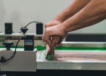 Building A Custom Apparel Business: A Guide to T-Shirt Screen Printing