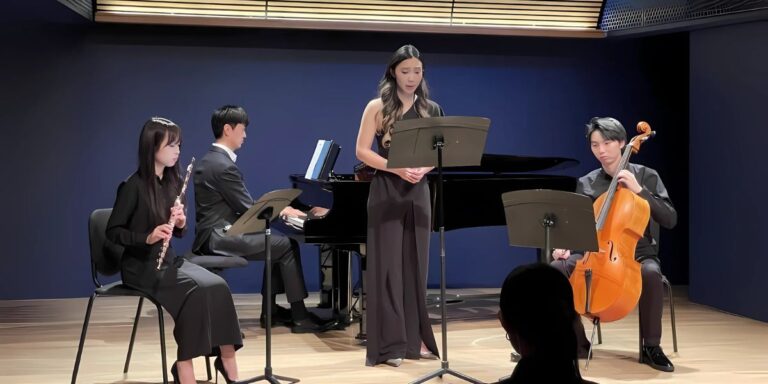 Echoes of Sappho: The Resonant Voice of Ping Gu