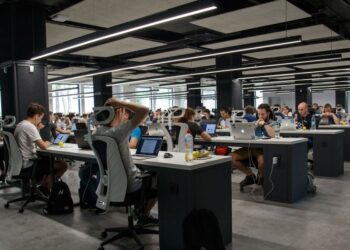 Enterprise Learning Strategy: What HR and L&D Leaders Need to Know